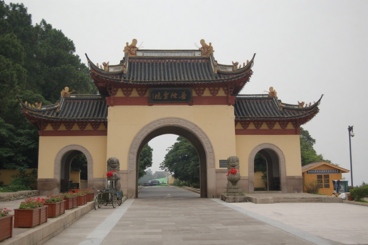 以门楼为笺，镌刻时期的匠心诗行