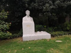 卢星堂 | 笔墨留韵，石雕寄思
